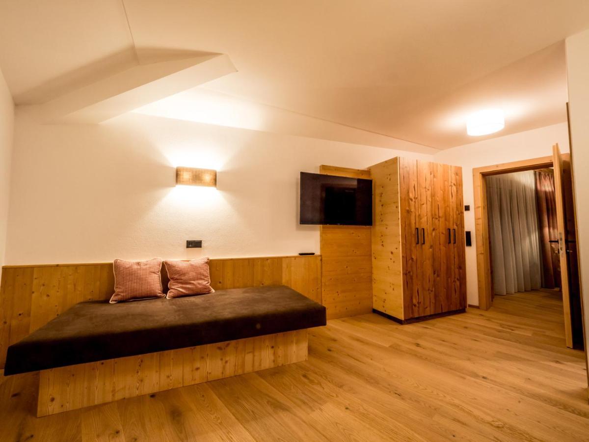 Almhittn - Luxus Appartements Finkenberg Buitenkant foto