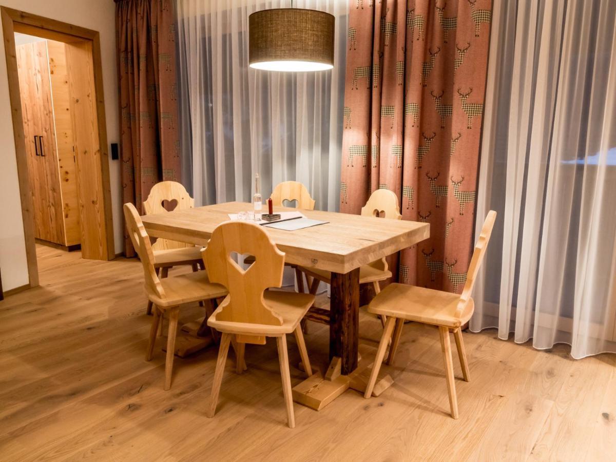 Almhittn - Luxus Appartements Finkenberg Buitenkant foto