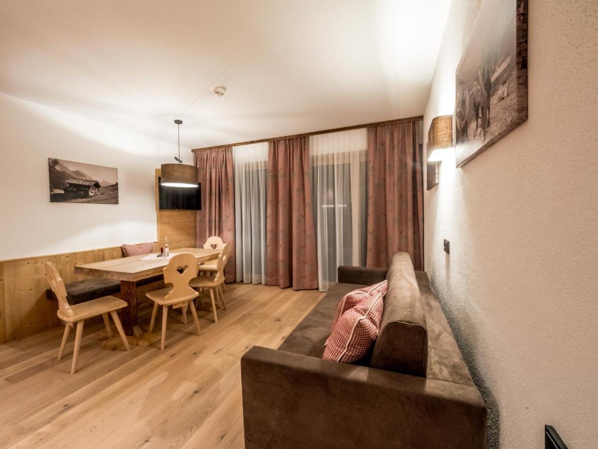 Almhittn - Luxus Appartements Finkenberg Buitenkant foto
