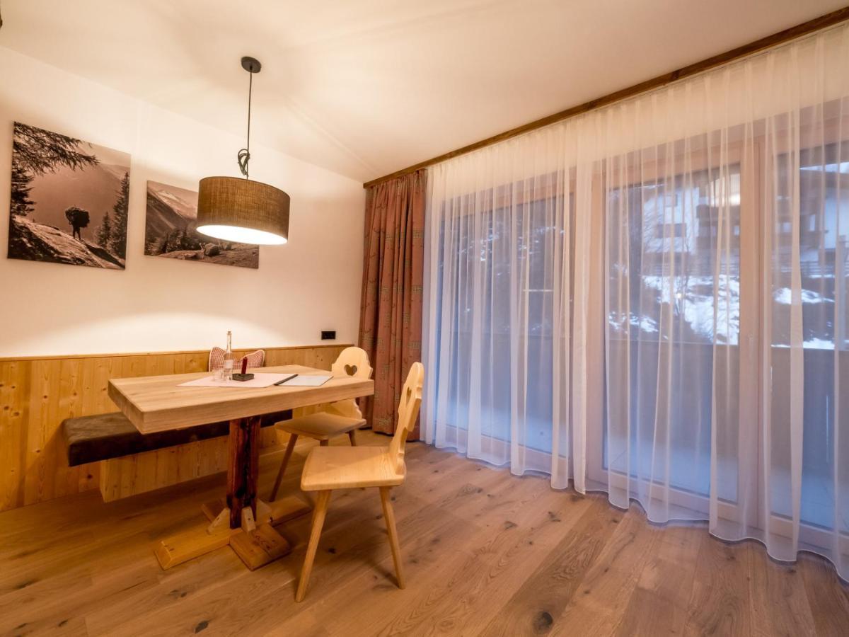Almhittn - Luxus Appartements Finkenberg Buitenkant foto