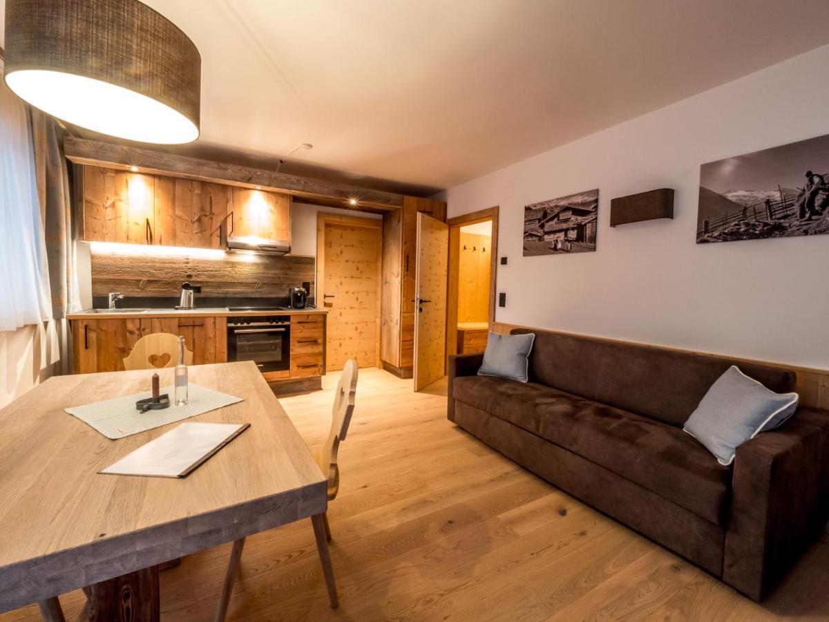 Almhittn - Luxus Appartements Finkenberg Buitenkant foto